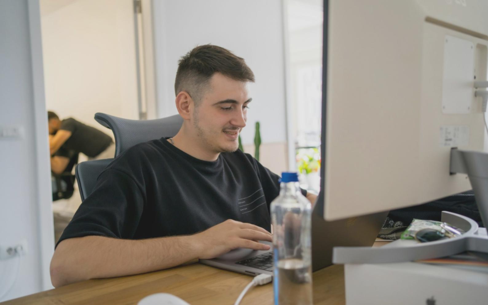 Finanzplanung und Modellierung im Büro